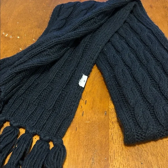 Hollister Navy Knit Scarf with Fringe - Picture 3 of 4